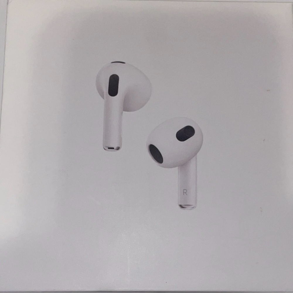 Apple AirPods Wireless Earbuds